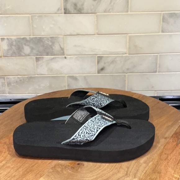 Teva Black and Gray Women's Sandals Never Worn - Picture 5 of 6